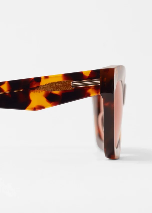 Acetat-Sonnenbrille mit rechteckigem Rahmen Acetat-Sonnenbrille mit rechteckigem Rahmen