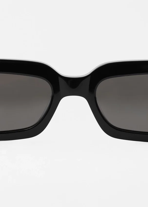Acetat-Sonnenbrille mit schmalem Rahmen Acetat-Sonnenbrille mit schmalem Rahmen