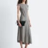 Asymmetrisch drapiertes Midikleid