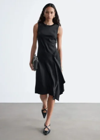 Asymmetrisches Midikleid aus Satin