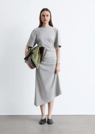 Asymmetrisches Midikleid aus T-Shirt-Material