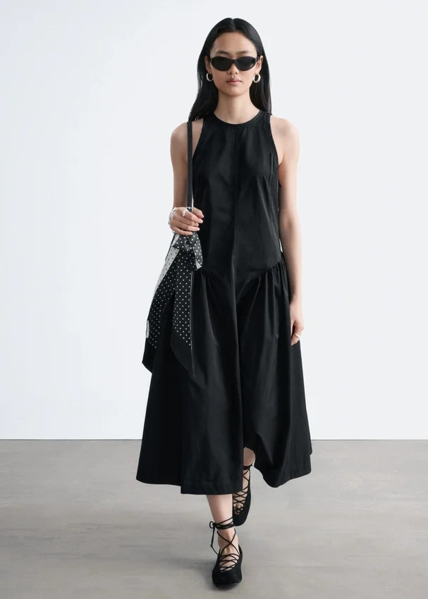 Ausgestelltes Midikleid Ausgestelltes Midikleid