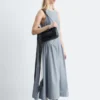 Ausgestelltes Midikleid
