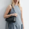 Ausgestelltes Midikleid