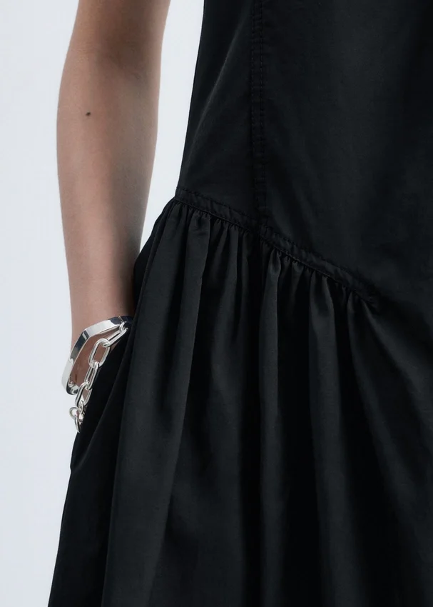 Ausgestelltes Midikleid Ausgestelltes Midikleid