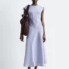Ausgestelltes Midikleid aus Leinen