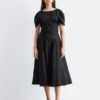 Ausgestelltes Midikleid aus Leinen