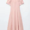Ausgestelltes Midikleid aus Leinen