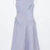 Ausgestelltes Midikleid aus Leinen