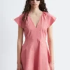 Ausgestelltes Minikleid