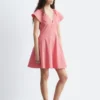 Ausgestelltes Minikleid