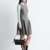 Ausgestelltes Minikleid aus Wolle Ausgestelltes Minikleid aus Wolle