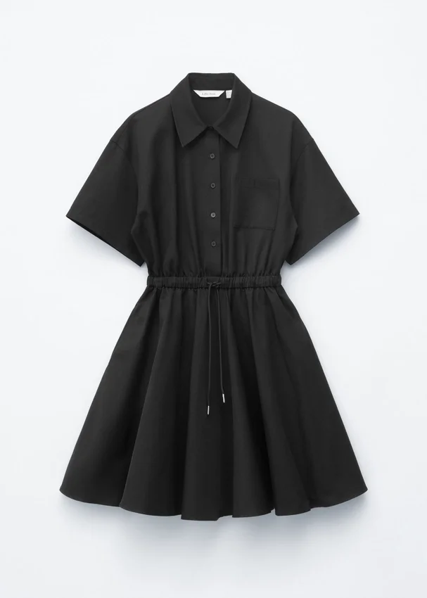 Ausgestelltes Minikleid mit Kordelzug Ausgestelltes Minikleid mit Kordelzug