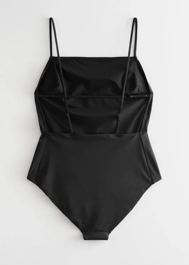 Bandeau-Badeanzug mit offenem Rücken Bandeau-Badeanzug mit offenem Rücken