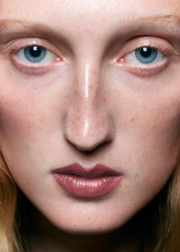 Bare Biscotti Matte Lip Colour Bare Biscotti Matte Lip Colour