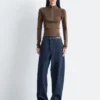 Barrel-Jeans mit weitem Bein Barrel-Jeans mit weitem Bein