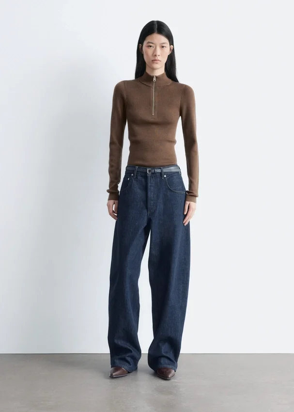 Barrel-Jeans mit weitem Bein Barrel-Jeans mit weitem Bein