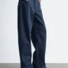 Barrel-Jeans mit weitem Bein Barrel-Jeans mit weitem Bein