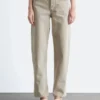 Barrel-Jeans mit weitem Bein Barrel-Jeans mit weitem Bein