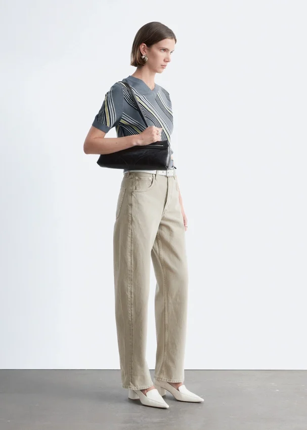 Barrel-Jeans mit weitem Bein Barrel-Jeans mit weitem Bein