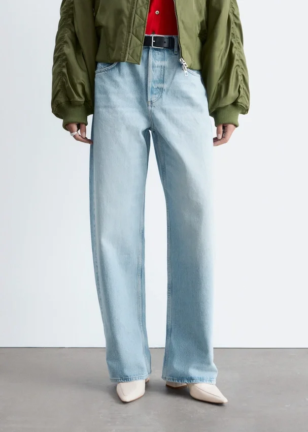 Barrel-Jeans mit weitem Bein Barrel-Jeans mit weitem Bein