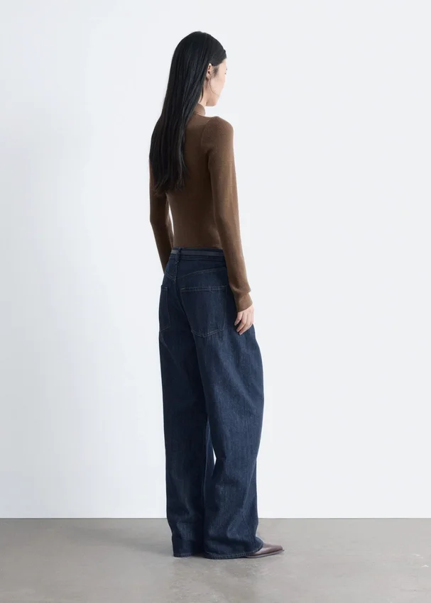 Barrel-Jeans mit weitem Bein Barrel-Jeans mit weitem Bein