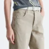 Barrel-Jeans mit weitem Bein Barrel-Jeans mit weitem Bein