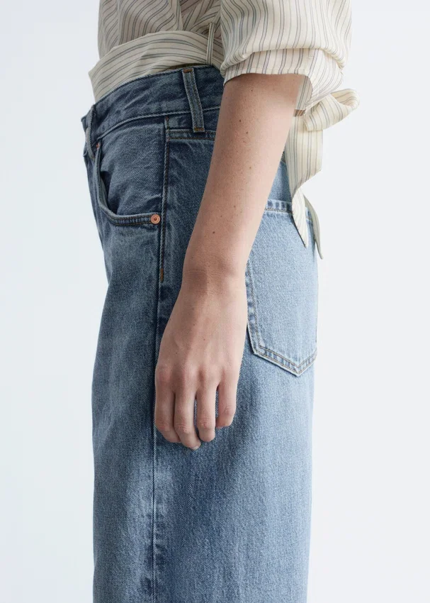 Barrel-Jeans mit weitem Bein Barrel-Jeans mit weitem Bein
