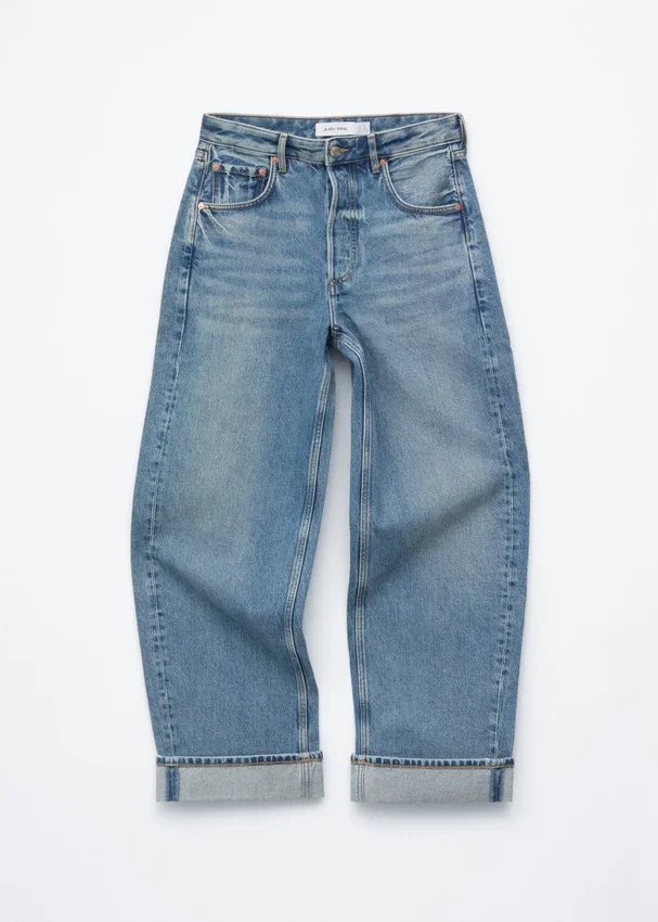 Barrel-Jeans mit weitem Bein Barrel-Jeans mit weitem Bein