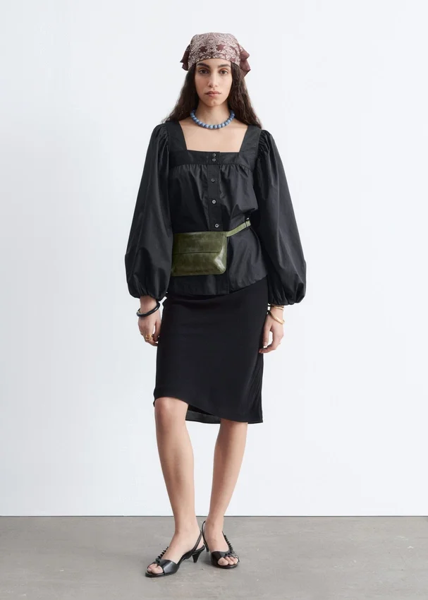 Baumwoll-Bluse mit quadratischem Ausschnitt Baumwoll-Bluse mit quadratischem Ausschnitt