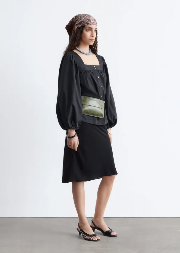 Baumwoll-Bluse mit quadratischem Ausschnitt Baumwoll-Bluse mit quadratischem Ausschnitt