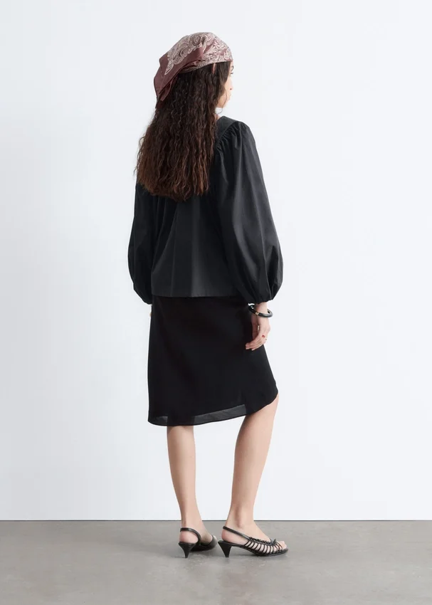 Baumwoll-Bluse mit quadratischem Ausschnitt Baumwoll-Bluse mit quadratischem Ausschnitt