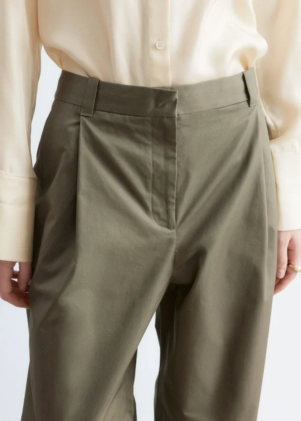 Baumwollhose mit Bundfalten Baumwollhose mit Bundfalten