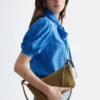 Bedruckte Seiden-Bluse mit Krawattenkragen Bedruckte Seiden-Bluse mit Krawattenkragen