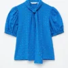 Bedruckte Seiden-Bluse mit Krawattenkragen Bedruckte Seiden-Bluse mit Krawattenkragen
