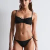 Bikini-Oberteil mit Bügel und Schleifendetail Bikini-Oberteil mit Bügel und Schleifendetail