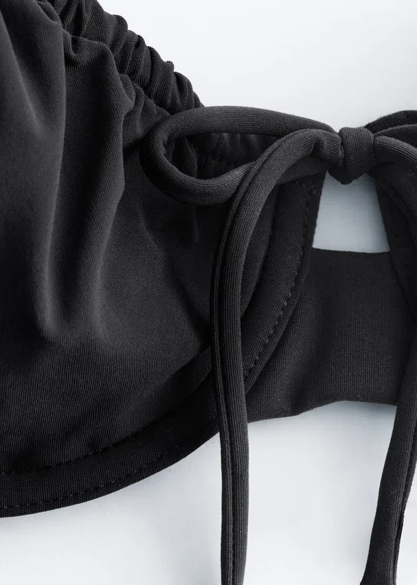 Bikini-Oberteil mit Bügel und Schleifendetail Bikini-Oberteil mit Bügel und Schleifendetail