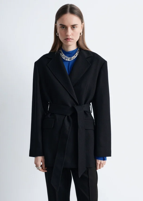 Blazer mit Kordel-Gürtel aus Wolle Blazer mit Kordel-Gürtel aus Wolle
