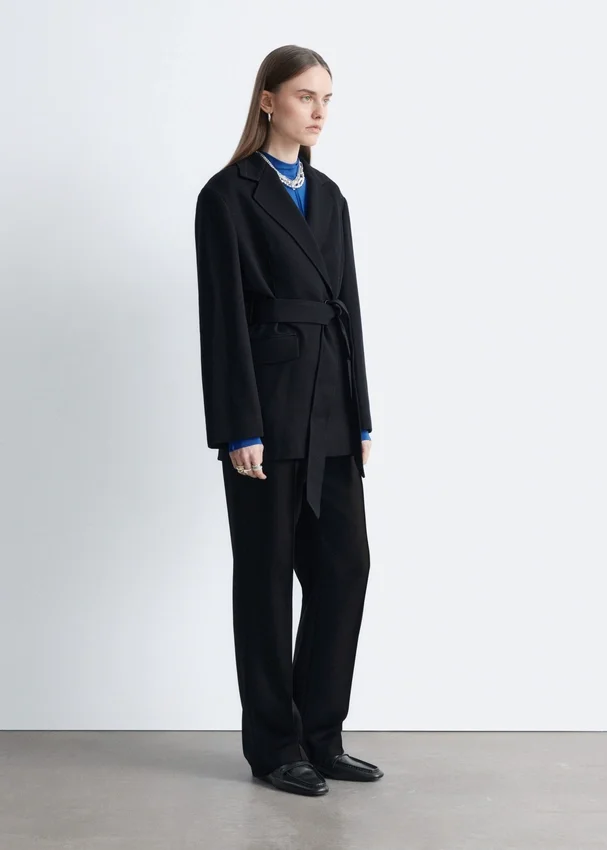 Blazer mit Kordel-Gürtel aus Wolle Blazer mit Kordel-Gürtel aus Wolle