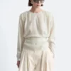 Bluse mit gerafftem Gürtel Bluse mit gerafftem Gürtel