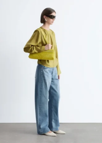 Bluse mit gerafftem Gürtel Bluse mit gerafftem Gürtel