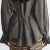 Bluse mit gerafftem Rücken und Bindeband Bluse mit gerafftem Rücken und Bindeband