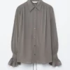 Bluse mit gerafftem Rücken und Bindeband Bluse mit gerafftem Rücken und Bindeband