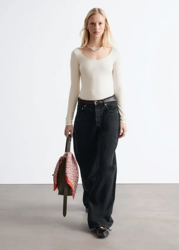 Bodysuit mit U-Ausschnitt Bodysuit mit U-Ausschnitt