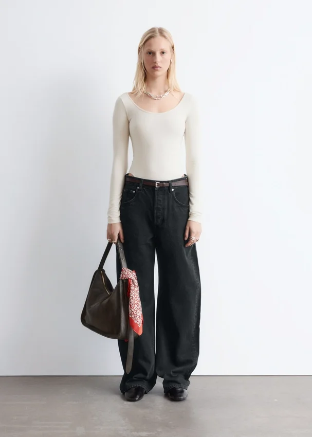 Bodysuit mit U-Ausschnitt Bodysuit mit U-Ausschnitt