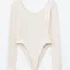 Bodysuit mit U-Ausschnitt Bodysuit mit U-Ausschnitt