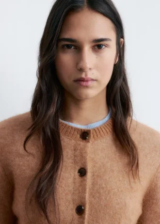 Cardigan aus gebürsteter Mohairmischung Cardigan aus gebürsteter Mohairmischung