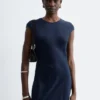 Figurbetontes Maxikleid aus Satin Figurbetontes Maxikleid aus Satin
