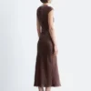 Figurbetontes Maxikleid aus Satin Figurbetontes Maxikleid aus Satin