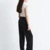 Gerade Hose mit Pressfalte Gerade Hose mit Pressfalte